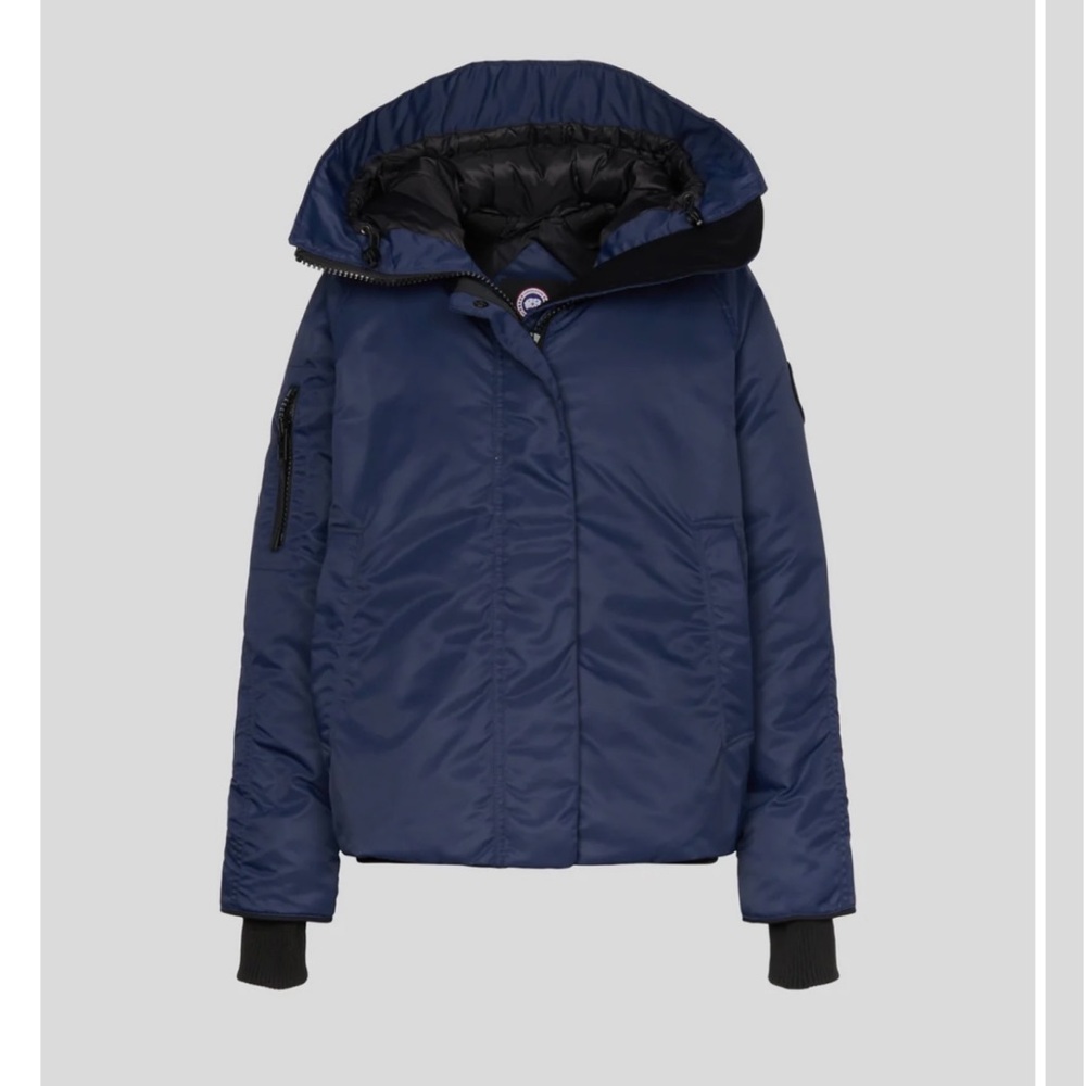 Canada Goose Size Large Women’s